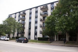 9701 N Dee Road 6M, Niles, IL 60714
