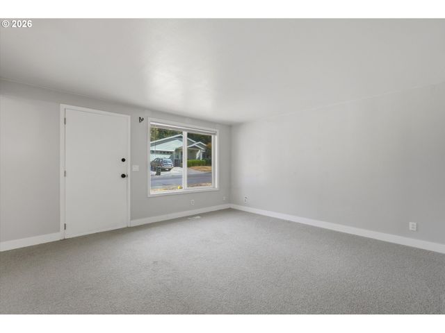 111 Se ELLIOTT Ave, Gresham, OR 97080