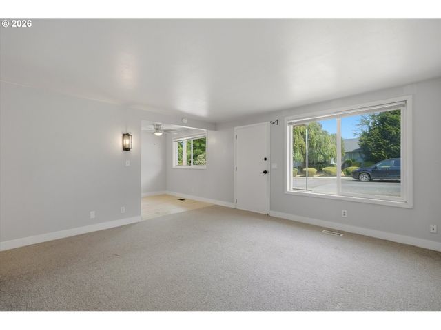 111 Se ELLIOTT Ave, Gresham, OR 97080