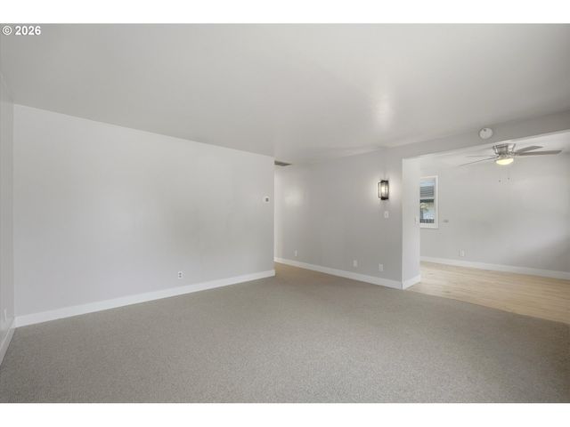 111 Se ELLIOTT Ave, Gresham, OR 97080