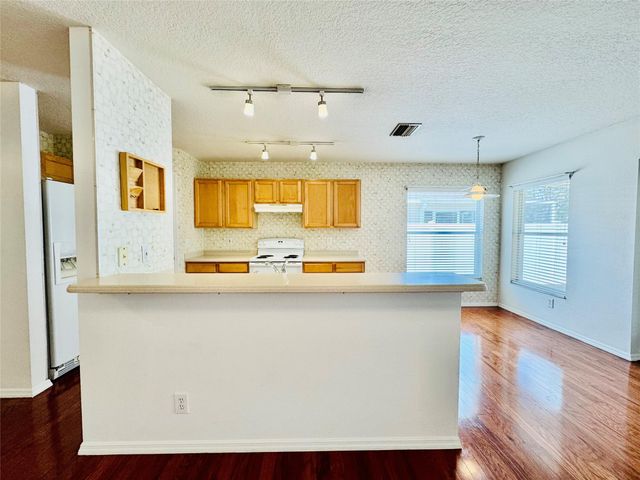 4147 Kingsfield Dr, Parrish, FL 34219