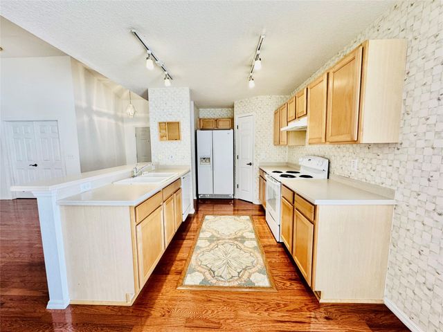 4147 Kingsfield Dr, Parrish, FL 34219