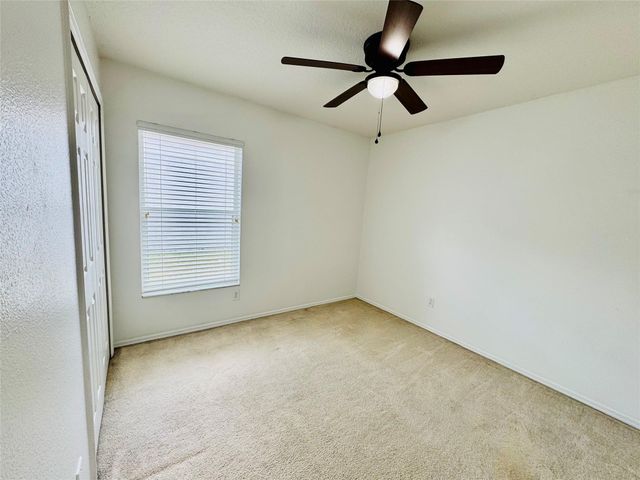 4147 Kingsfield Dr, Parrish, FL 34219