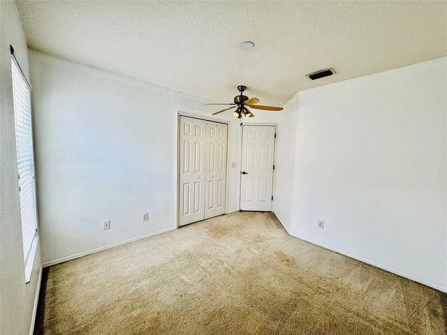 4147 Kingsfield Dr, Parrish, FL 34219