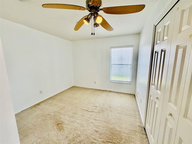 4147 Kingsfield Dr, Parrish, FL 34219