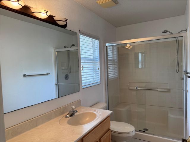 4147 Kingsfield Dr, Parrish, FL 34219