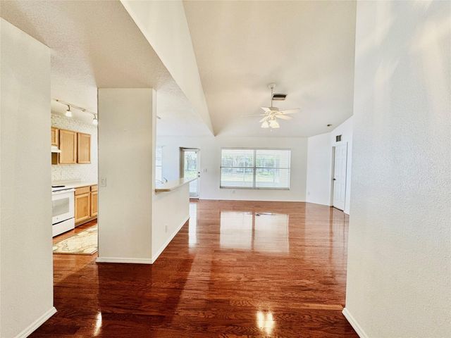 4147 Kingsfield Dr, Parrish, FL 34219