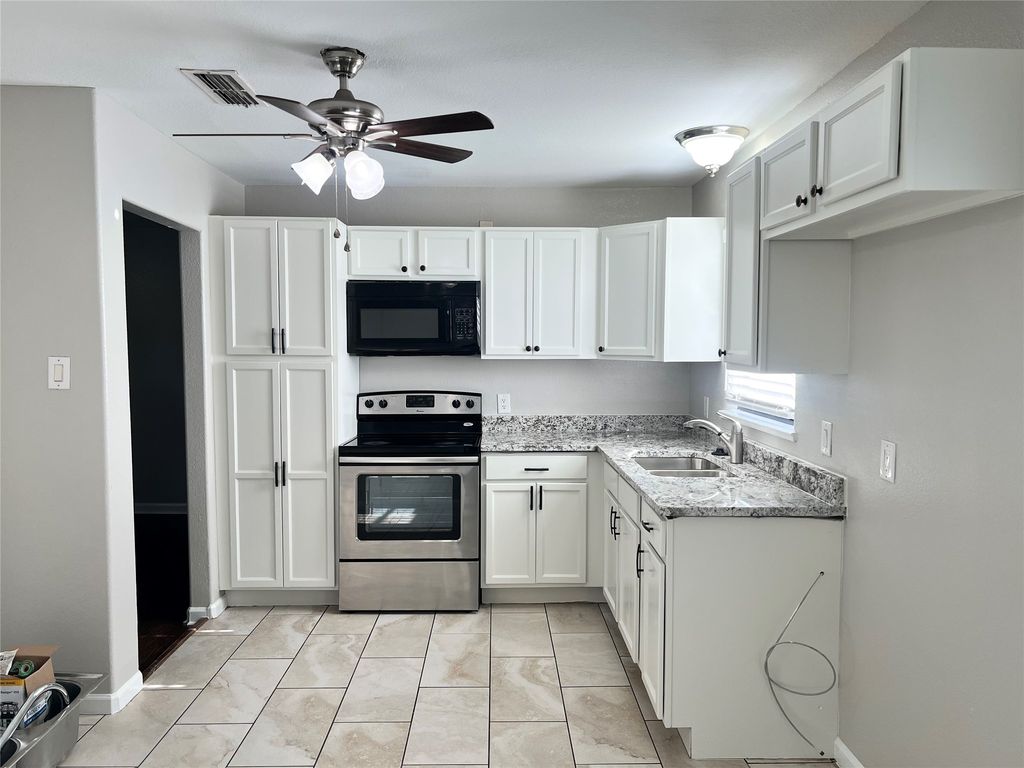 119 Nichols Street, Irving, TX 75060