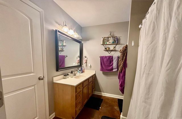 6 Tanzanite Drive, Greenbrier, AR 72058