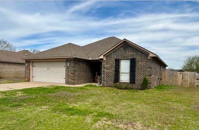 6 Tanzanite Drive, Greenbrier, AR 72058