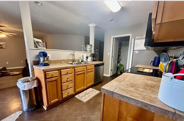 6 Tanzanite Drive, Greenbrier, AR 72058