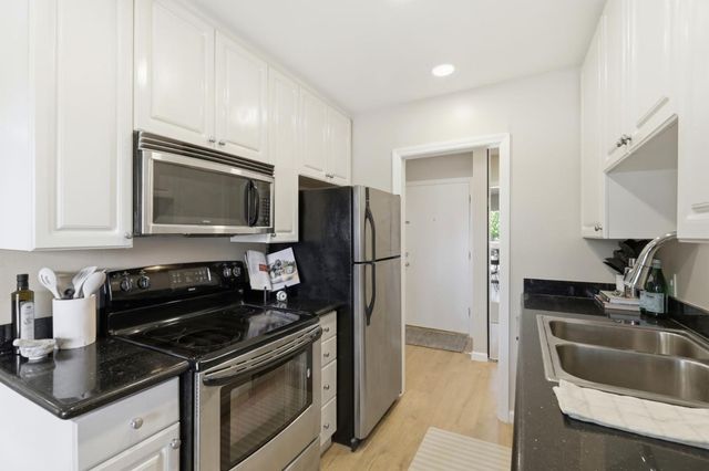 7150 Rainbow Drive 3, San Jose, CA 95129