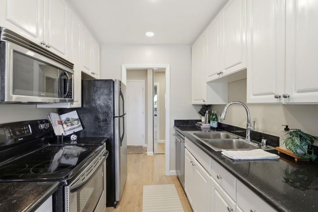 7150 Rainbow Drive 3, San Jose, CA 95129