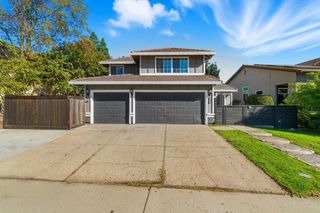 8885 Springhurst Dr, Elk Grove, CA 95624
