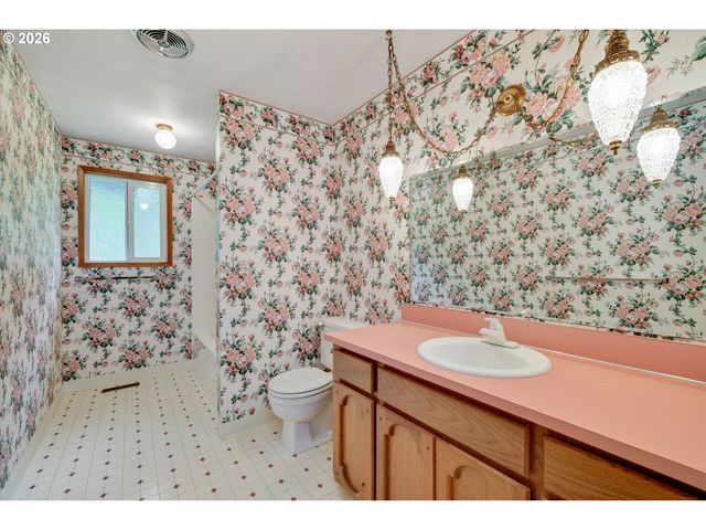 13098 DONALD Rd, Aurora, OR 97002
