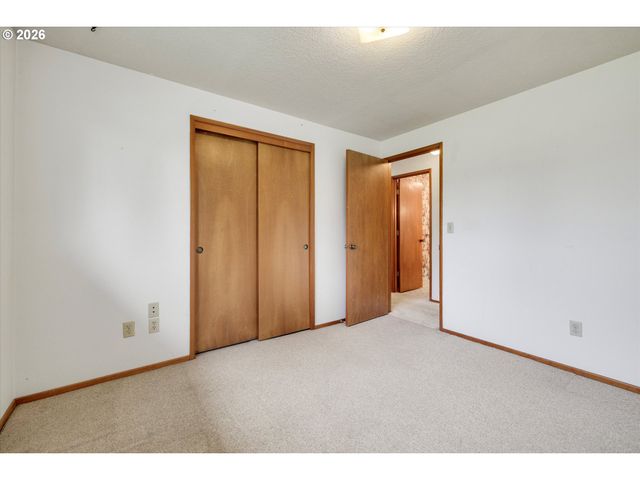 13098 DONALD Rd, Aurora, OR 97002