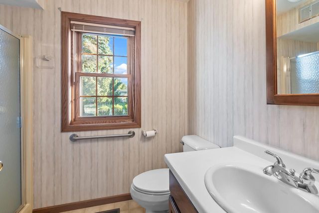 611 W Estate COURT, Elkhorn, WI 53121