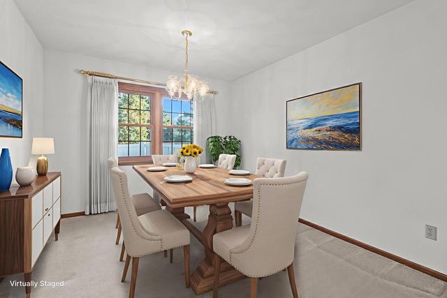 611 W Estate COURT, Elkhorn, WI 53121