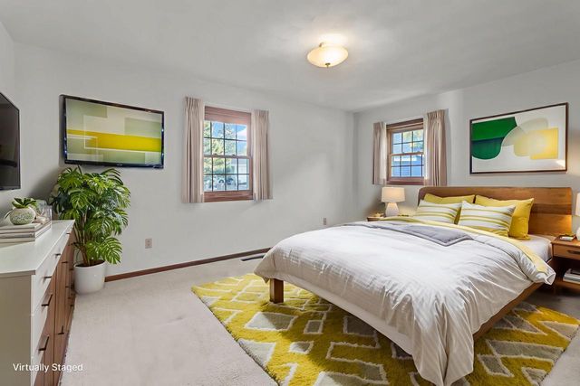 611 W Estate COURT, Elkhorn, WI 53121