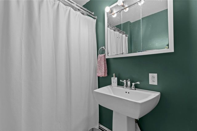 1624 MT VERNON STREET, Oshkosh, WI 54901