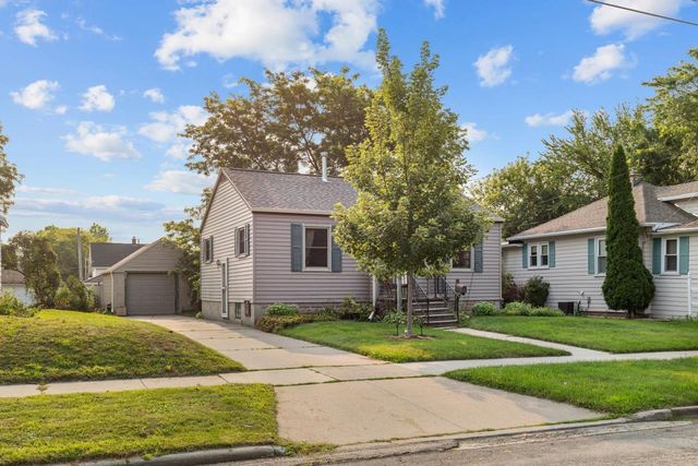1624 MT VERNON STREET, Oshkosh, WI 54901