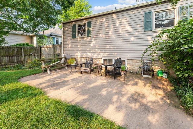 1624 MT VERNON STREET, Oshkosh, WI 54901