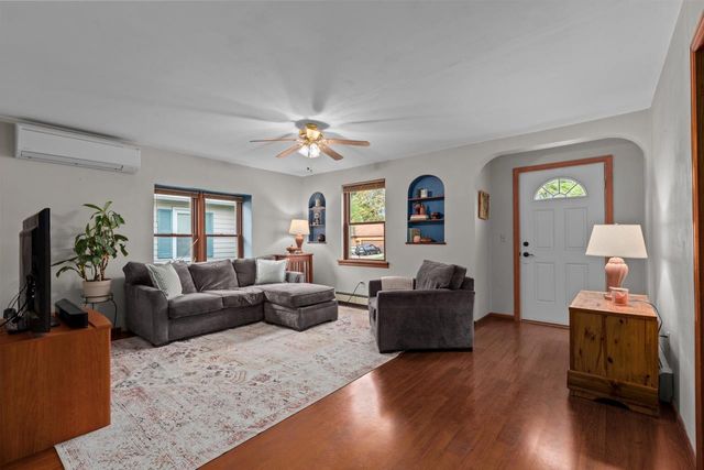 1624 MT VERNON STREET, Oshkosh, WI 54901