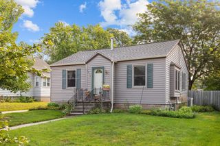 1624 MT VERNON STREET, Oshkosh, WI 54901