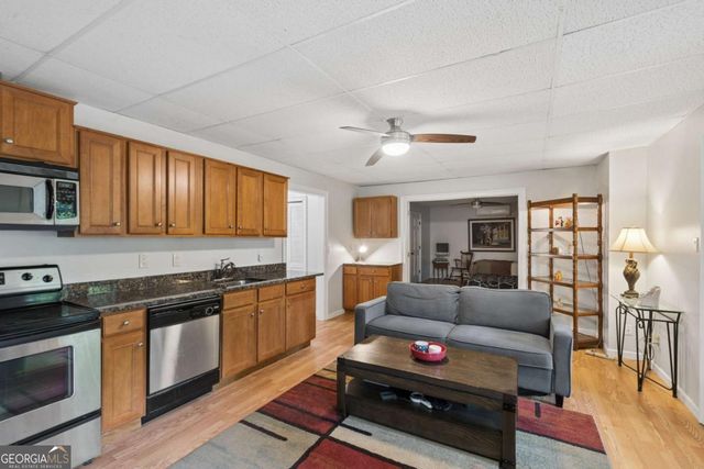 1623 Brentwood Crossing SE, Conyers, GA 30013