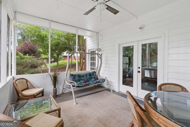1623 Brentwood Crossing SE, Conyers, GA 30013