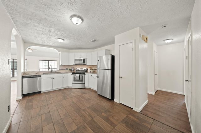 619 Shenandoah Drive, Richmond, TX 77469