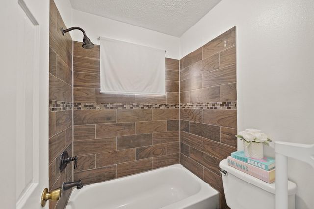 619 Shenandoah Drive, Richmond, TX 77469