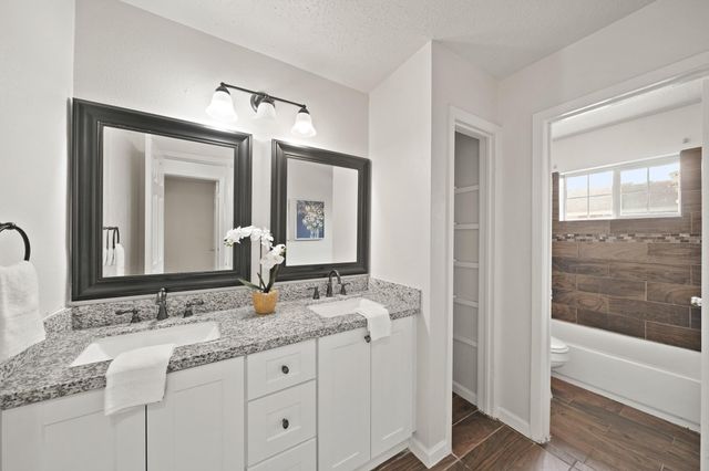 619 Shenandoah Drive, Richmond, TX 77469