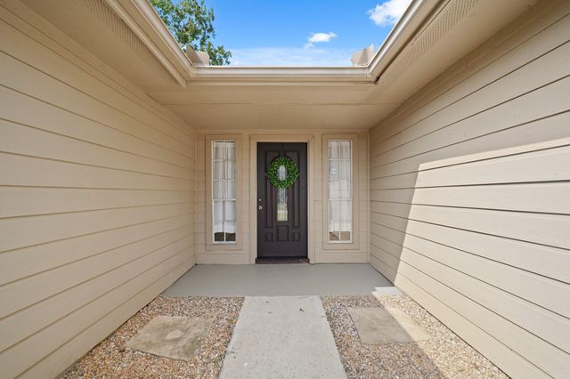 619 Shenandoah Drive, Richmond, TX 77469