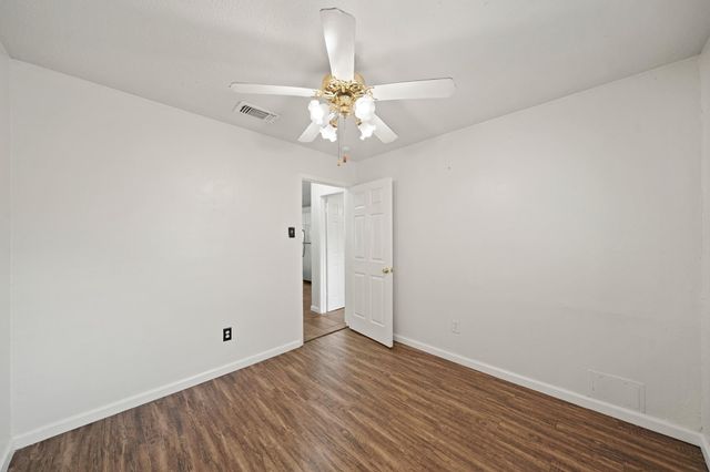 619 Shenandoah Drive, Richmond, TX 77469