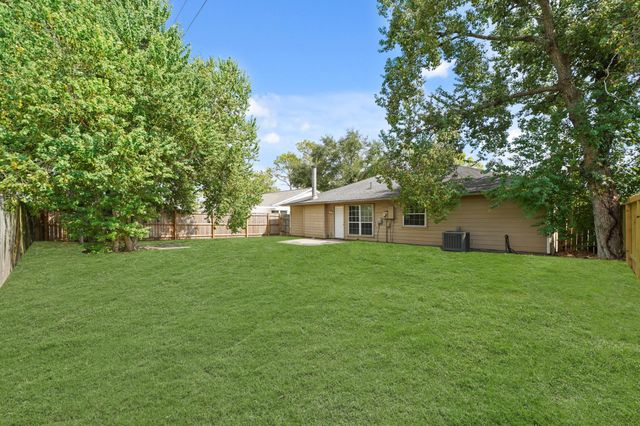 619 Shenandoah Drive, Richmond, TX 77469