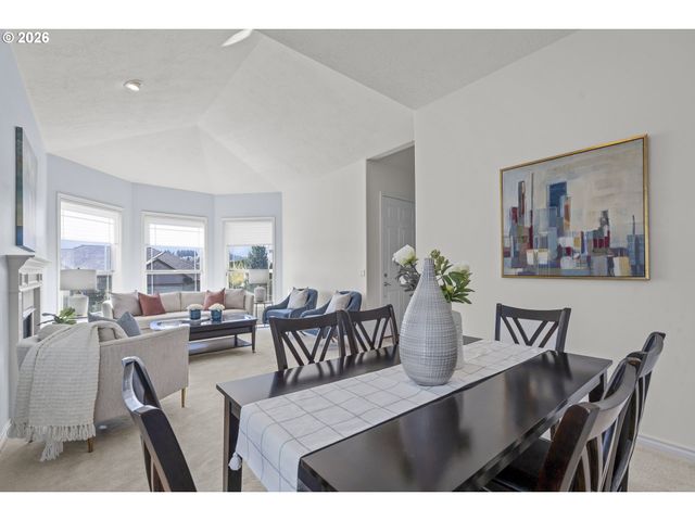 819 HAZELTINE Ave Se, Salem, OR 97306