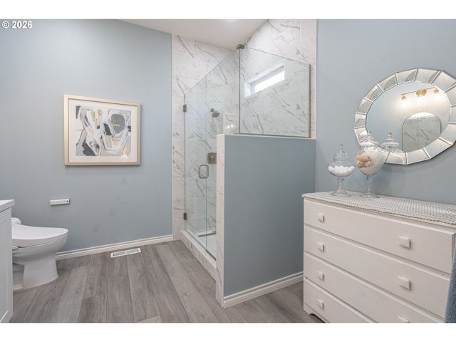 819 HAZELTINE Ave Se, Salem, OR 97306