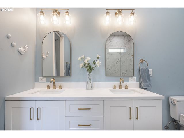 819 HAZELTINE Ave Se, Salem, OR 97306