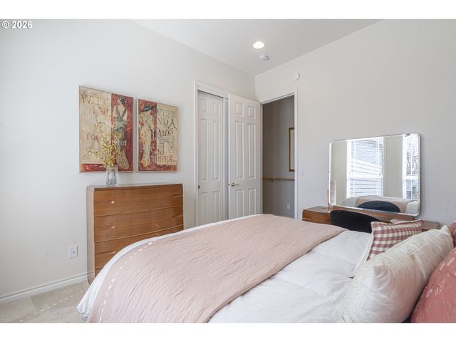 819 HAZELTINE Ave Se, Salem, OR 97306