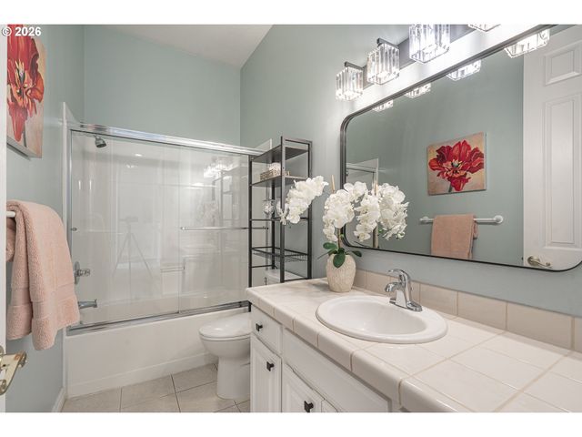 819 HAZELTINE Ave Se, Salem, OR 97306