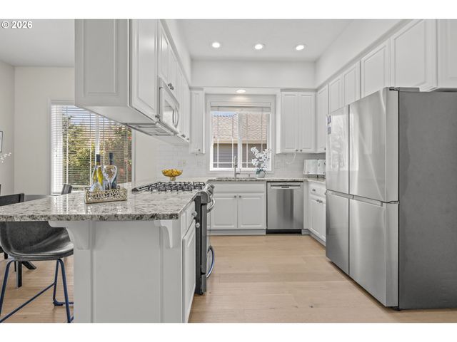 819 HAZELTINE Ave Se, Salem, OR 97306