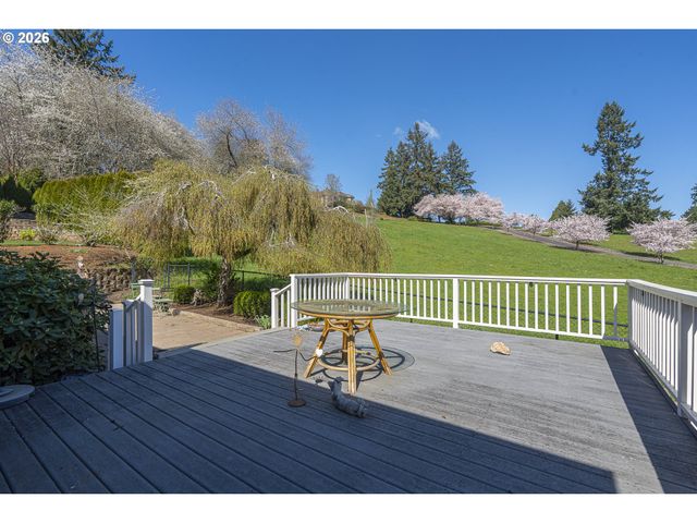 819 HAZELTINE Ave Se, Salem, OR 97306