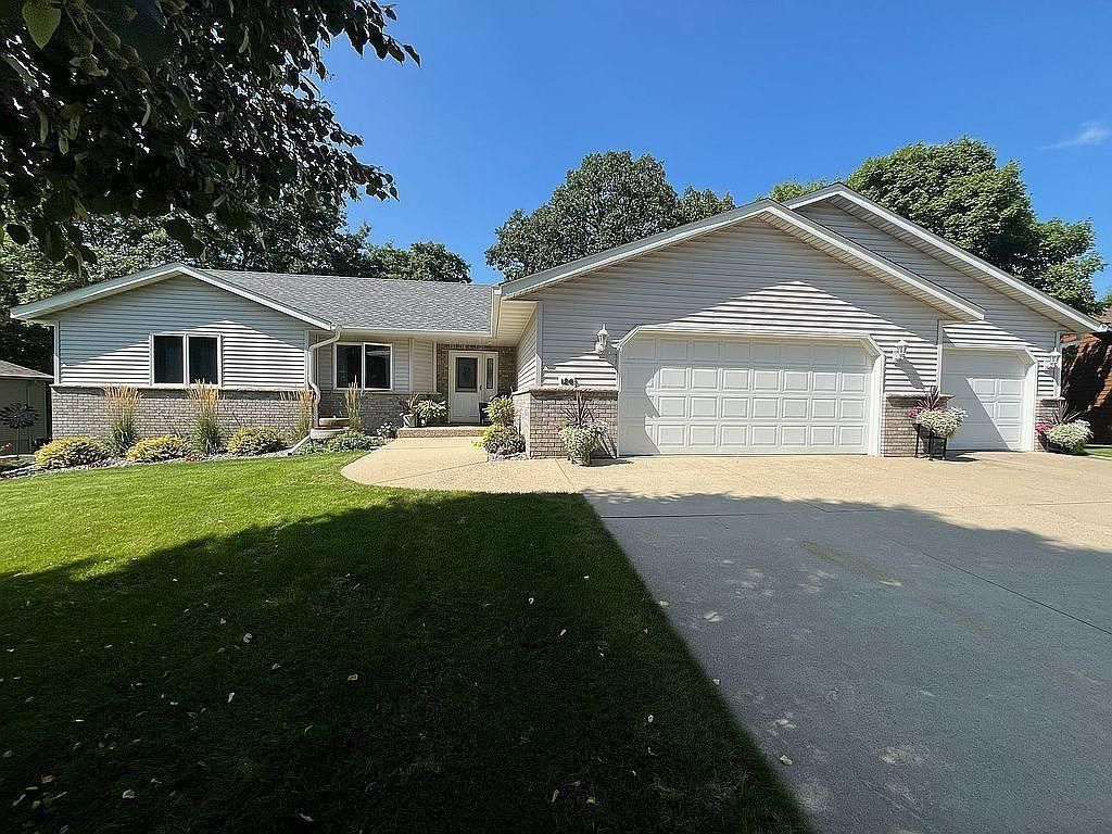 126 Linden Avenue, Alexandria, MN 56308 — exterior