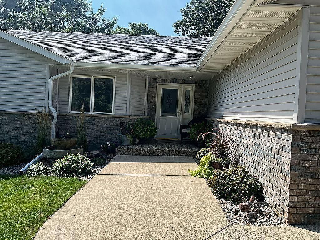 126 Linden Avenue, Alexandria, MN 56308 — photo 2