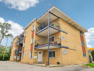 10033 Irving Park Road 1B, Schiller Park, IL 60176