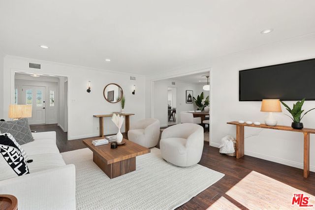 14542 Otsego Street, Sherman Oaks, CA 91403