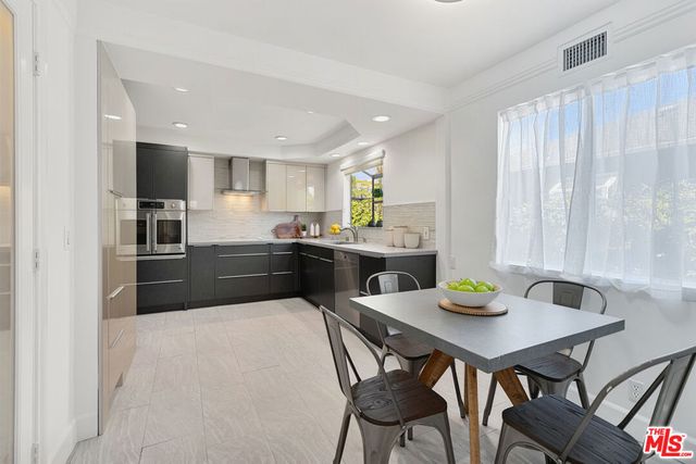 14542 Otsego Street, Sherman Oaks, CA 91403