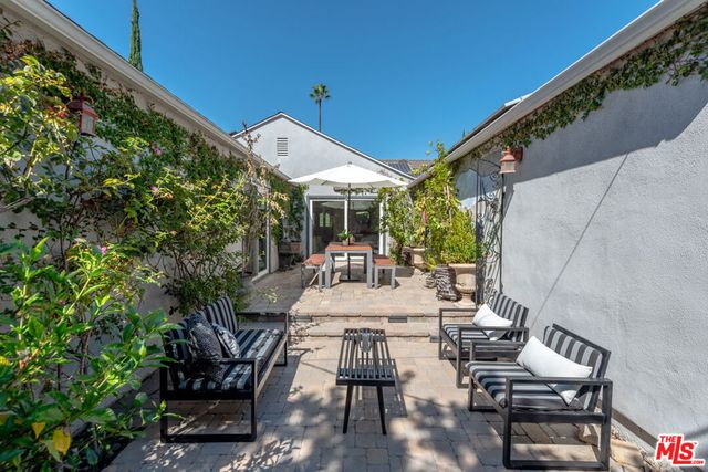 14542 Otsego Street, Sherman Oaks, CA 91403