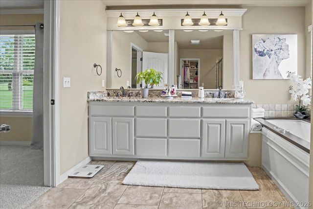 7818 N 144th Avenue E, Owasso, OK 74055